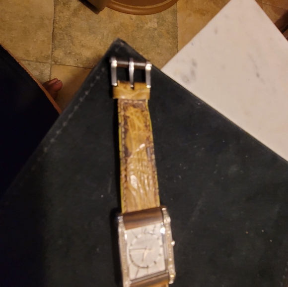 Valentino Ebony Collection Watch with 48 diamonds and original Crocodile Strap - Picture 10 of 10